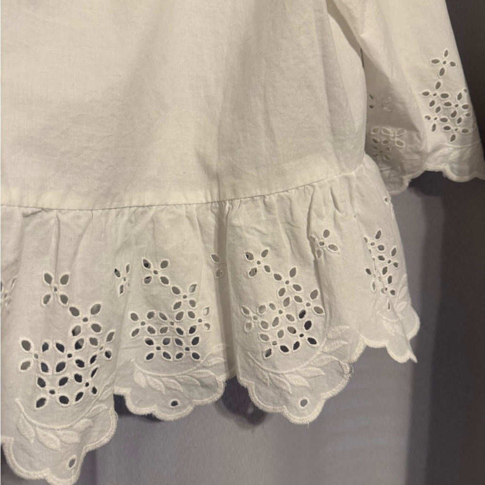 Chic White Eyelet Lace Blouse - Picture 5 of 7